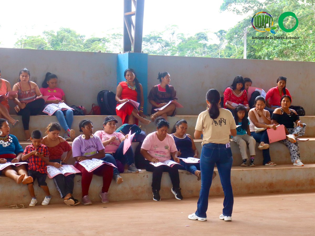 MujeresUdapt's tweet photo. En la comunidad Andina (Dayuma, Orellana) se realizó el 1er taller de la Escuela “María Aguinda”, junto a la Comisión de Mujeres de la UDAPT.

🌎 Territorio y naturaleza
📜 Derechos humanos
🛡️ Resistencia indígena y mestiza
🏛️ Gobierno vs. Estado
📖 Constitución ecuatoriana https://t.co/eDimQoM0ki