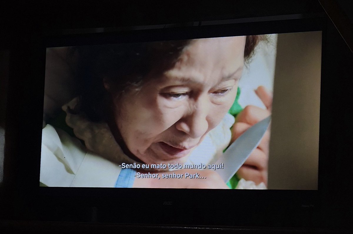 elanemls's tweet photo. Como????? 
Como eles vão morrer se já estão mortos? 🤔🤣
Essa série me mata de rir kkkkk

Kdrama: Um amor no paraíso 
#umamornoparaiso https://t.co/wYJLU3UHug
