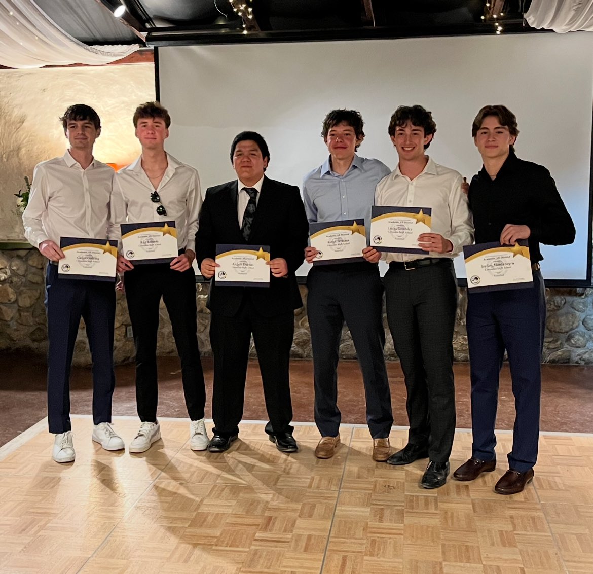 We would like to congratulate the following T-Birds for being selected to the TABC All State Academic Team.   We are extremely proud of you guys. 
Angelo Duenas
Cason Golding
Lucas Gonzalez
Andre Martinez
Jayden Montenegro
Raif Robert’s
Aaron Terrazas
📘📙💙💛