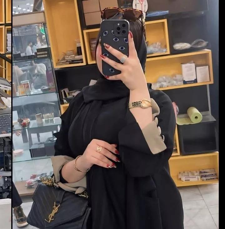 #زواج مسيار سري 
الجنسيه #امارتيه
المنطقه #ابوظبي
العمر35
الوزن70
الطول168
السكن :بيت ملك 
الوظيفه: دكتوره اطفال
نوع زواج :#مسيارسري على بيتي ريال يقدر الحياه الزوجيه ويبادلني الاحترام والتقدير ولايهم العمر ولا الجنسيه