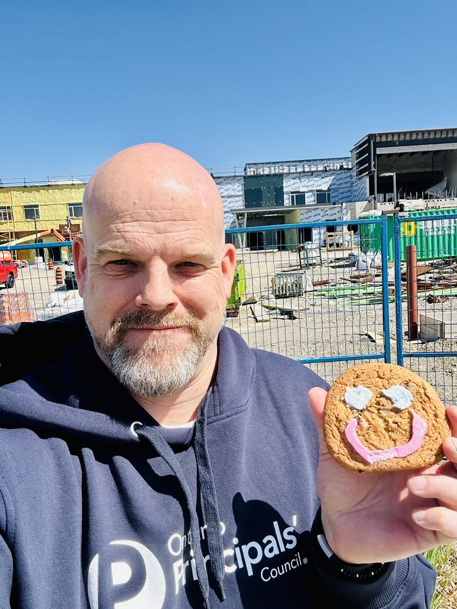 Mr_M_Fraser's tweet image. The Tim Hortons Smile Cookie Campaign is here! This year, the Child Nutrition Network will be the recipient for the Caledonia and Cayuga stores.
Thank you for making me a part of your team today.
Smiling is contagious. Pass it on. 😊
@GEDSB #YouBelongHereCaledonia