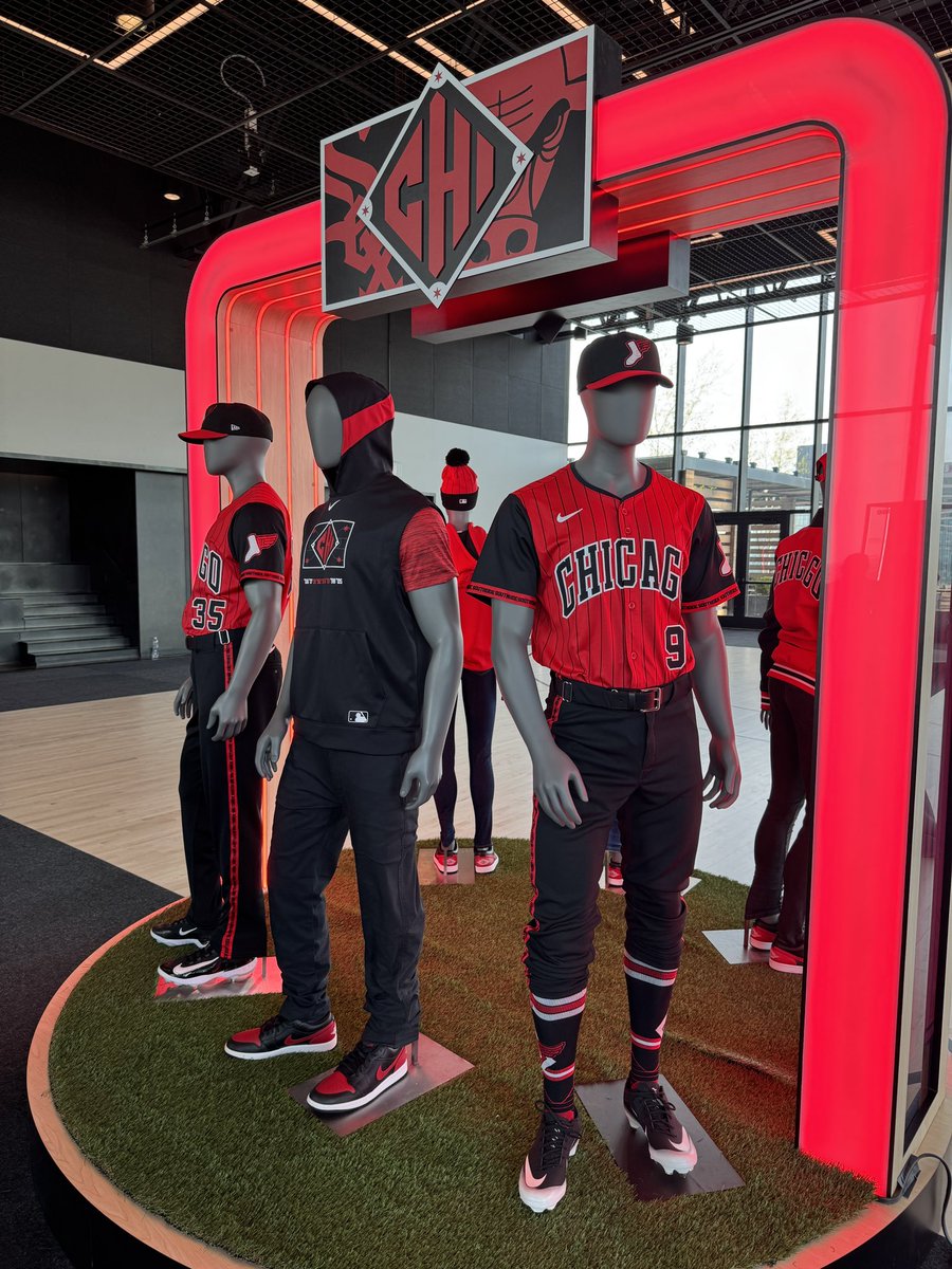 White Sox on CHSN tweet media