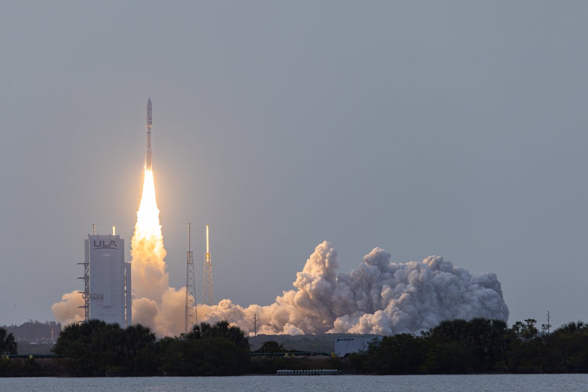 United Launch Alliance Atlas V rocket lifting off with Project Kuiper for Amazon's internet constellation. 

📸 for: <a href="/WeAreSpaceScout/">Space Scout</a>