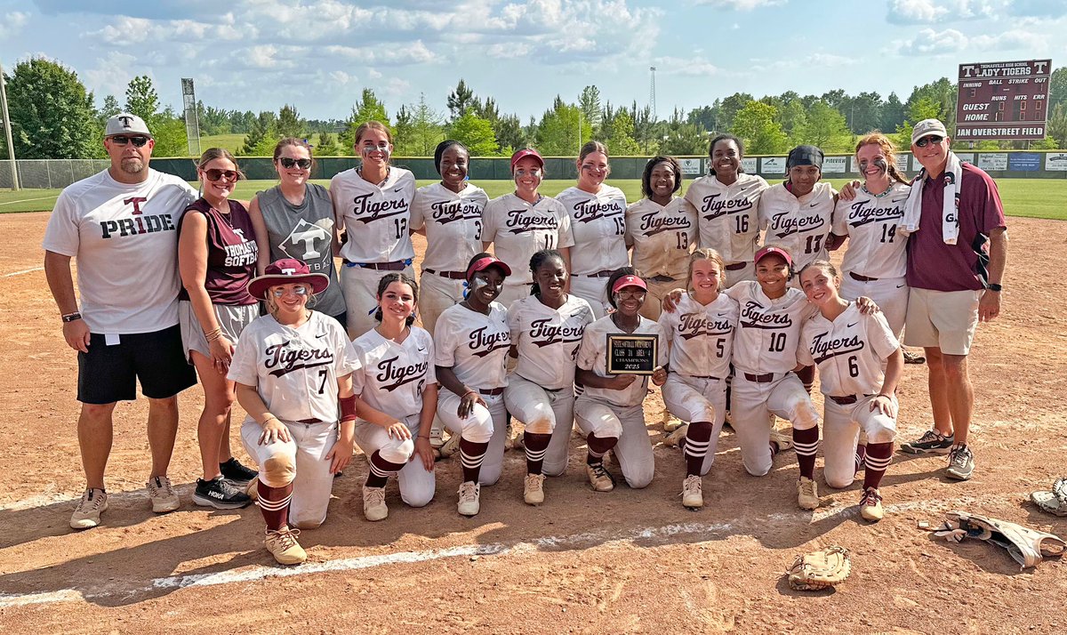 4th straight area title and 4th striaght 30+ win season!!!  🏆 🏆 🏆 🏆 🐅🥎🔥