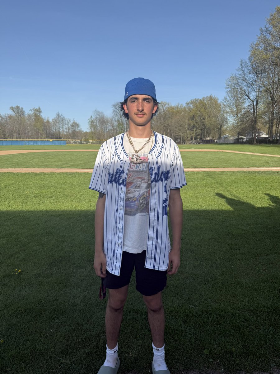 Bulldogs win 4-0 on Senior Night over Niles! Jacob Shaker is your big dawg throwing a complete game 1 hit shutout. He also added a hit and 2 RBIs. Isiah Lantz was 2-3 with 2 runs and a SB. Paolucci had a hit and 2 RBIs. Toot, Gough, Cash all add hits.