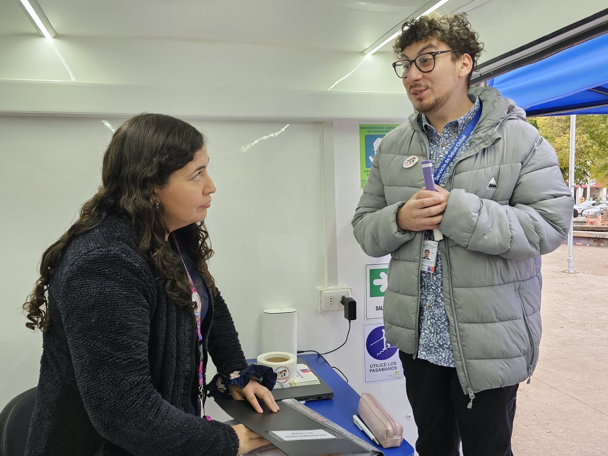 🚐 Para acercar la vacunación a la comunidad, facilitando el acceso y mejorando la cobertura, esta tarde se inició la implementación de la estrategia del Vacunatorio Móvil, dispositivo que recorrerá la provincia para inmunizar a los grupos de riesgo 💉 #TodosPorLaVacunación