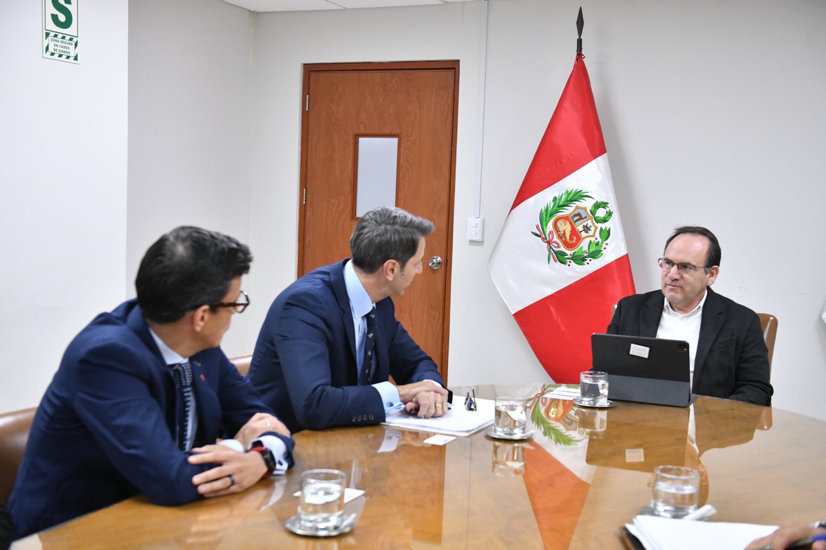 Ministerio de Economía y Finanzas (@mef_peru) on Twitter photo #NotaInformativa | Buscando fortalecer la inversión privada y dinamizar el crecimiento económico, 📈 el ministro <a href="/Jose_SalardiR/">José Salardi Rodríguez</a>, junto con el director de Sistema Financiero y Mercado de Capitales de la Dirección General de Mercados Financieros y Previsional Privado, Óscar Orcón, #NotaInformativa | Buscando fortalecer la inversión privada y dinamizar el crecimiento económico, 📈 el ministro <a href="/Jose_SalardiR/">José Salardi Rodríguez</a>, junto con el director de Sistema Financiero y Mercado de Capitales de la Dirección General de Mercados Financieros y Previsional Privado, Óscar Orcón,