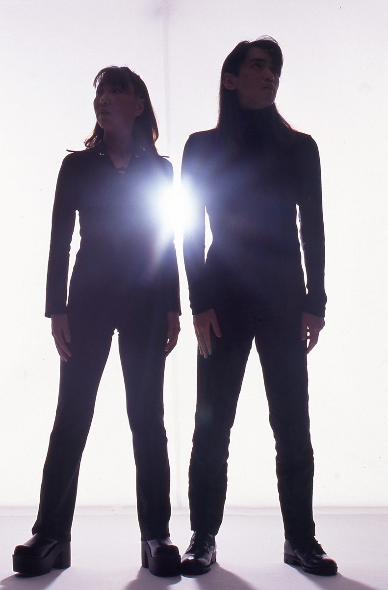 4.29 今日はTWO-MIXデビュー30周年の記念日です。

支えて下さっているファンの皆様、㈱キングレコード
音楽出版社、他、関係する皆様に心から感謝致します。
応援して下さる方達がいて今も存在していられます。

節目である今年は皆さまに楽しんで頂けるような何かを
お届け出来たら...と思ってます。