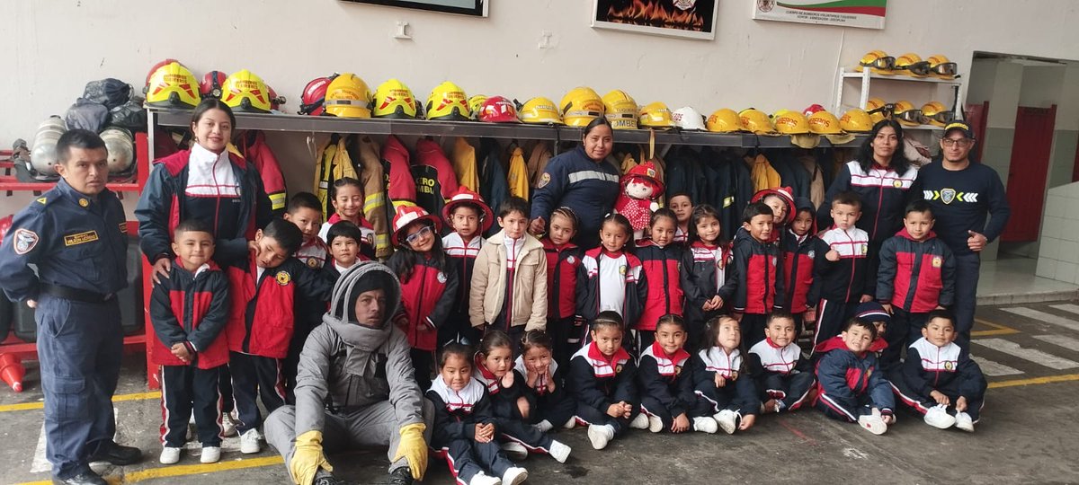 Siguiendo con el proceso de Bomberitos por un Día se realizaron actividades de cocimiento dentro de nuestra Estación dónde participaron niños del Centro Lúdico San Antonio  de nuestro municipio 
Honor, Abnegación, Disciplina <a href="/DNBomberosCol/">Dirección Nacional de Bomberos de Colombia</a> 
<a href="/CITELDNBC/">CITEL - Reporta Bomberos</a>