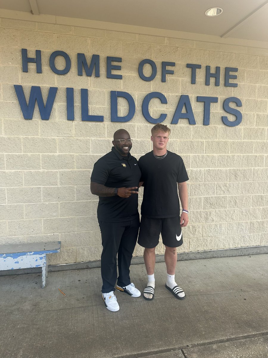 Kaegan Ash 3⭐️ (@judekaegan) on Twitter photo After a great visit and conversation with <a href="/CoachJuice17/">Coach Juice</a> I am blessed to receive an d1 🅾️ffer from <a href="/ArmyWP_Football/">Army Football</a> <a href="/GoArmyWestPoint/">ArmyWestPoint Sports</a> <a href="/TFloss32/">Todd Glawson</a> <a href="/dctf/">Dave Campbell's Texas Football — TexasFootball.com</a> #AGTG After a great visit and conversation with <a href="/CoachJuice17/">Coach Juice</a> I am blessed to receive an d1 🅾️ffer from <a href="/ArmyWP_Football/">Army Football</a> <a href="/GoArmyWestPoint/">ArmyWestPoint Sports</a> <a href="/TFloss32/">Todd Glawson</a> <a href="/dctf/">Dave Campbell's Texas Football — TexasFootball.com</a> #AGTG