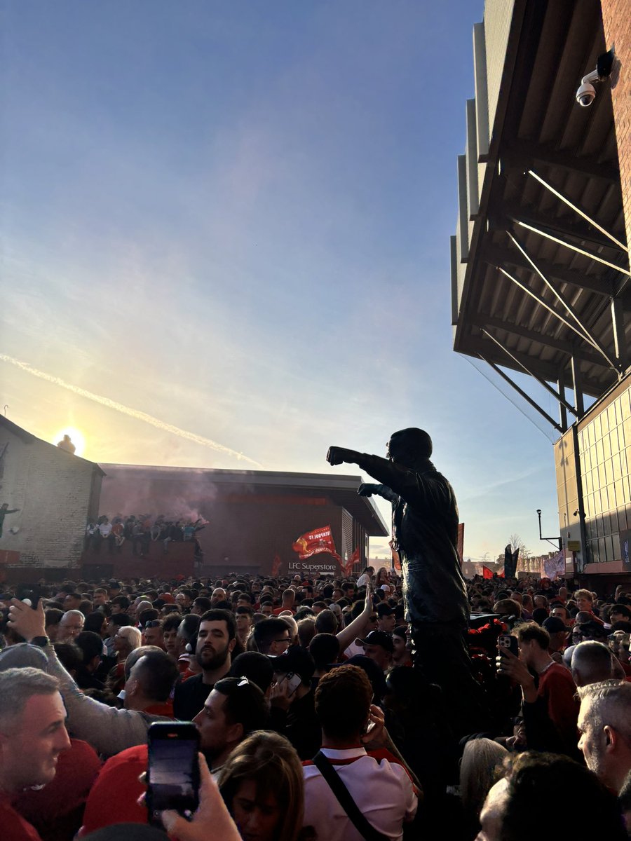 joshmb_lfc's tweet image. Champions 🏆