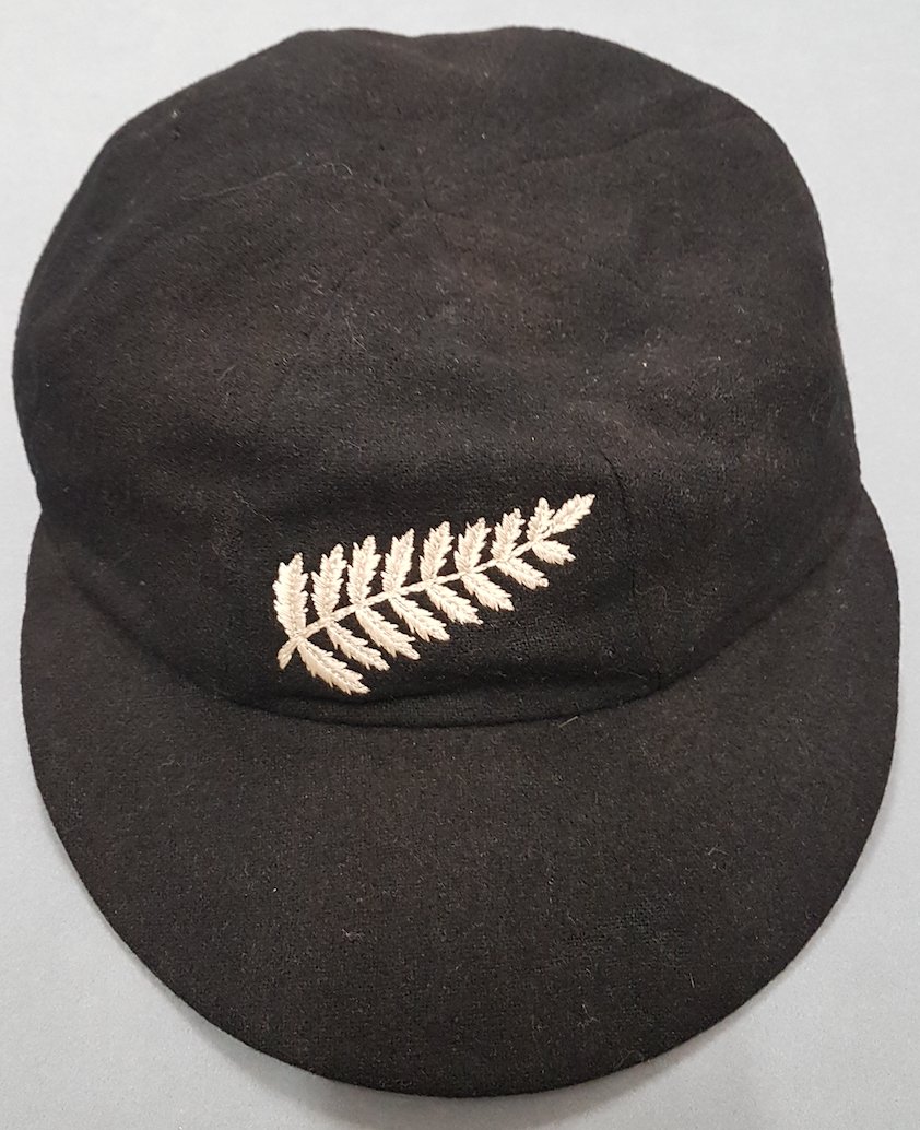 #BornToday: The <a href="/BLACKCAPS/">BLACKCAPS</a> second Test captain, Milford 'Curly' Page (1902-1987). He played 14 Test matches, and also one match for the <a href="/AllBlacks/">All Blacks</a> v NSW in 1928.
This New Zealand Black Cap belonged to Curly Page, 1930s. NZCM Collection