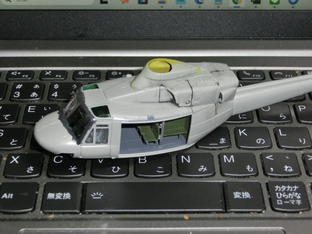 Tetsu_Lanta's tweet photo. ああ、サンペがけしなくちゃ。
でも、なんだか気乗りがしないから、先に洗濯ものを干そうかな。
(←逃げるな、コラ)
※低粘度パテを盛ってから、薄め液をひたした綿棒でふき取ってみました。これで埋まっているものだろうか。
#プラモデル
#CH146 https://t.co/FyNVn8C2JR