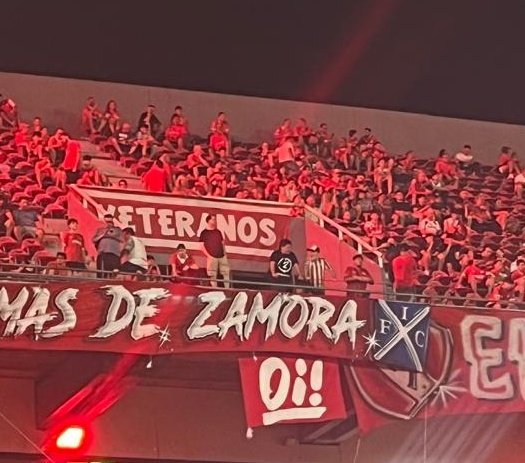 En el aire y en la cancha también.
El Bunker de Veteranos.