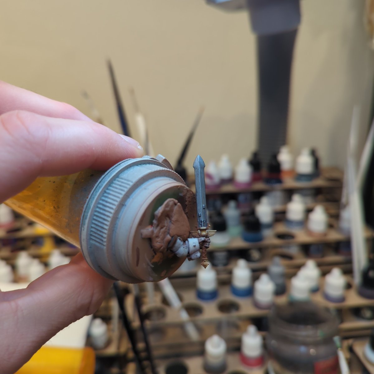 Hobby Streak Day 1130
Got some metals on Belial's sword!
#hobbystreak #warhammer40k #warhammer40000 #darkangels #belial #lioneljohnson