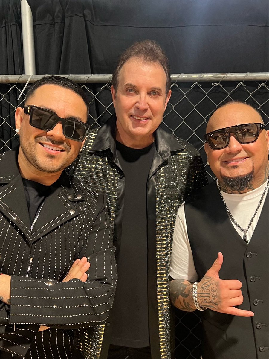 Backstage Saturday night at Chanclas and Cervezas Festival in San Antonio, Texas with Frankie J and Pangie. GREAT singers and very humble people. That Frankie J my friends…. ELITE singer! God bless them.