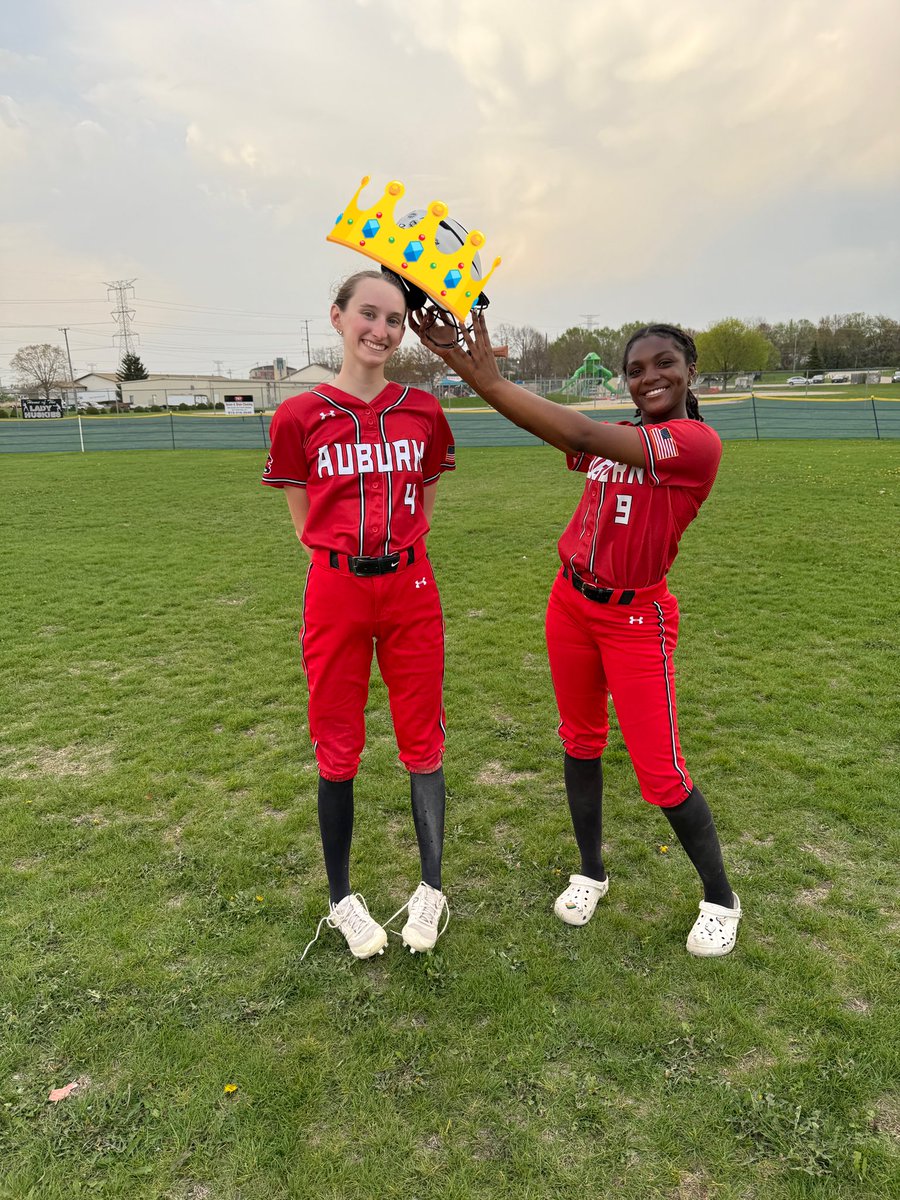 Battled it out with Harlem tonight and got the W!
<a href="/BakerMaylee/">Maylee Baker</a> in the ⭕️ w/7 Ks
KayKay Hudson 2-3, 3 R, BB, SB
<a href="/LilyParr2026/">Lily Parr</a> 1-4, 2B, 2 RBI
Natalee Jasso 2-3, 3 RBI, BB
<a href="/EvaOstergard/">Eva Ostergard</a> 4-4, 3 R, aggressive base running, and the 👑!!!