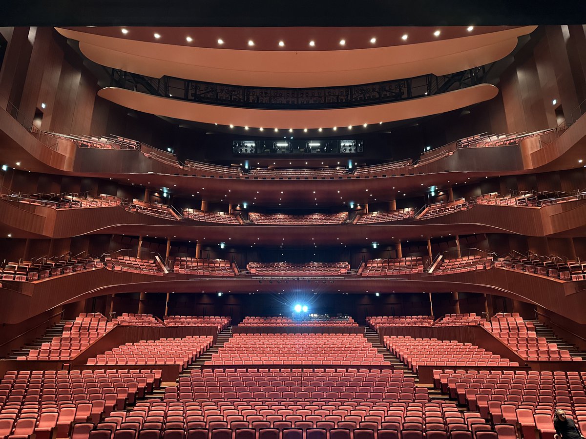 yuta_b_left's tweet photo. おはようございます🌞
本日より
#恐竜ラボキングオブハンターズ
札幌公演スタートです🦀

本日は3公演
#札幌文化芸術劇場hitaru
でお待ちしてます🦖 https://t.co/oNHkIqNbnF