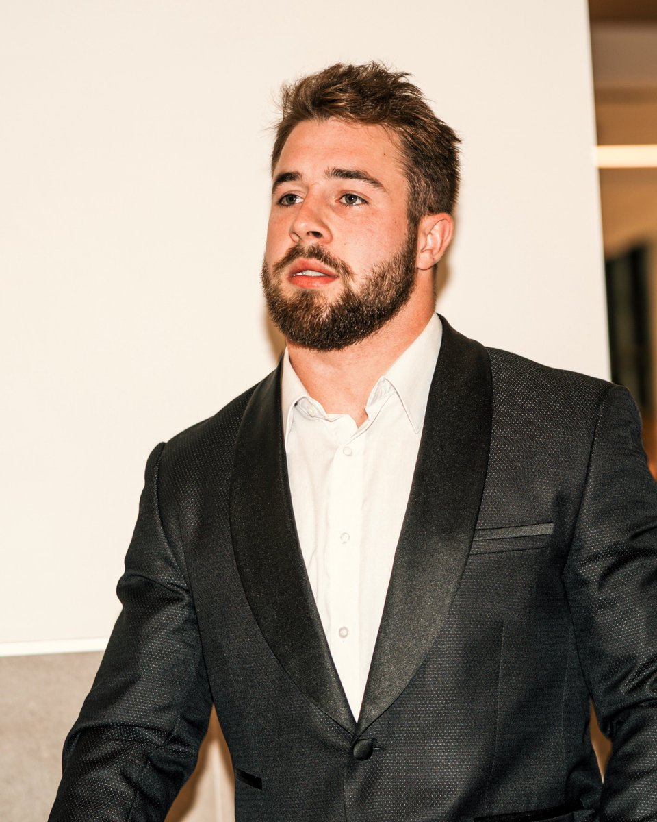 Dressed to the nines🕴️

#EatEmUp | #CATSPYS