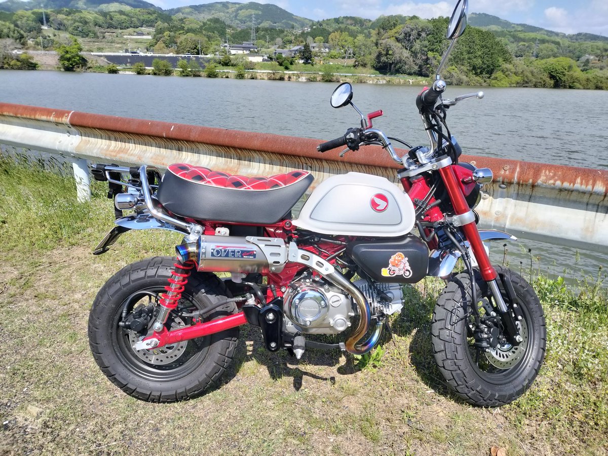 coco202307's tweet photo. 今日はモンキー125で出陣しました。あえて革ジャンで決めてます😎 https://t.co/ErO5zslQNz