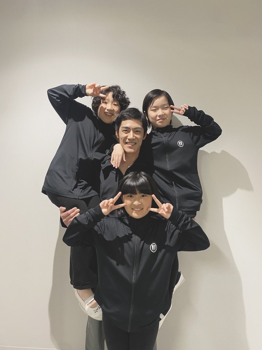 hiromasaito2's tweet image. #ミュージカル昭和元禄落語心中
大千穐楽公演の子役達✨
#大久保壮駿 くん
#豊田侑泉 くん
#大谷茉奈 ちゃん
3人とも本当に役にハマってて素晴らしかった✨
そしてしっかり者😄
どんどん成長するみんなにまた会える日を楽しみにしてます♪
本当にお疲れ様でした✨
#大千穐楽