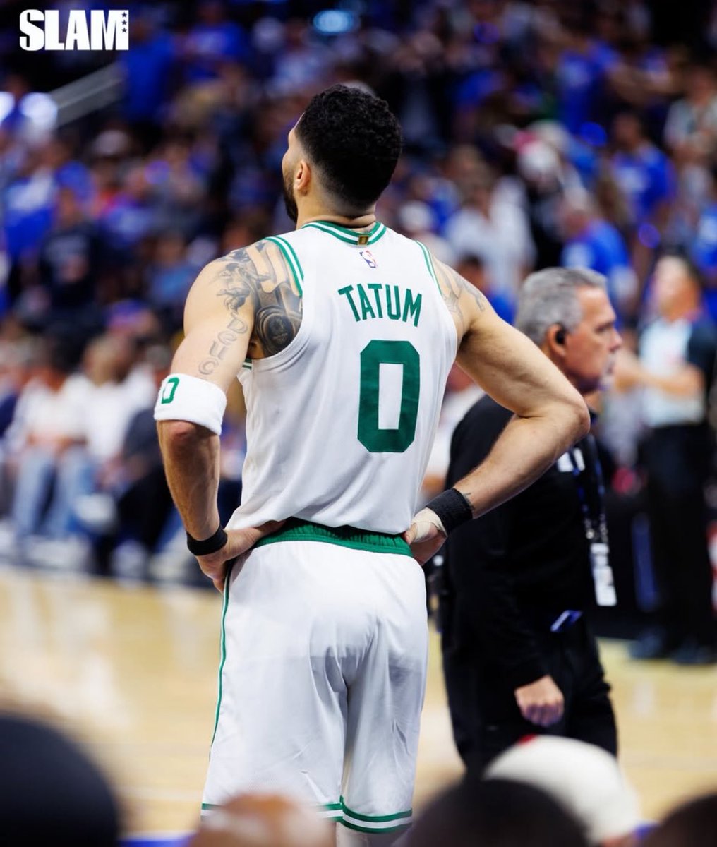 lockedupjb's tweet image. Heat going into a rebuild

76ers missed playoffs 

Bucks 3 straight first round exits and Giannis potentially leaving

One man made it through everything…