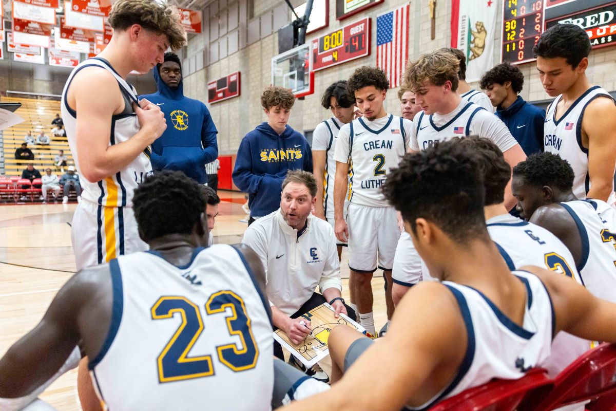 NEW ORANGE LUTHERAN BOYS BASKETBALL COACH NATE KLITZING EXCITED ABOUT 'COMING HOME'
CLICK LINK:
ocsportszone.com/new-orange-lut… <a href="/OCSportsZone/">OC Sports Zone</a> <a href="/orangelutheran/">Orange Lutheran High School</a> <a href="/creanlutheranhs/">Crean Lutheran</a> <a href="/AustinLoeb/">Austin Loeb</a> <a href="/FernandoMDonado/">Fernando M. Donado</a> <a href="/JAC0BRAM0S/">Jacob Ramos</a> <a href="/thebaus/">markbausman</a>