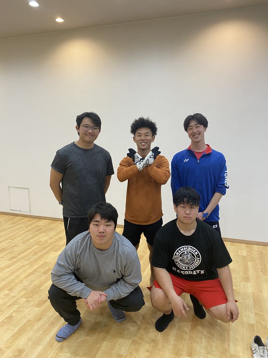 akihiro12fujii's tweet photo. 室蘭工業大学アメリカンフットボール部
BLACK PANTHERS から5名の選手に
クアトロコア®︎トレーニング実施しました！

「ここが課題だからこうなりたい」
という意思があるのが素晴らしい🔥

北海道のアメフトを盛り上げて？
いや、席巻していきましょう👍

 #クアトロコア  #トレーニング
 #アメフト https://t.co/IAHPPqqskt