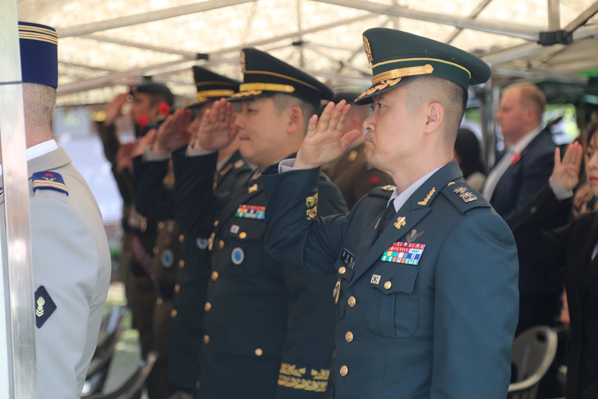 UN_Command's tweet image. UNC members recently joined in honoring the #Commonwealth forces who stood firm at the #Battle_of_Kapyong in 1951. Their courage helped defend freedom on the Korean Peninsula and laid the foundation for lasting peace. #LestWeForget #KoreanWar