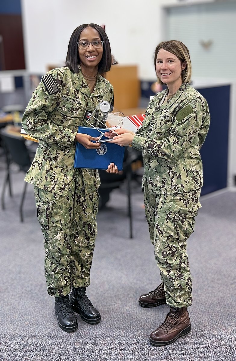 Congratulations to MM2(SW) Kyra McClinton on your award. We are proud of you, well deserved.
NTAG Southwest Assistant Operations Officer Lt. Jordan Kinney presented McClinton with her award while visiting NRS El Cajon, April 23, 2025.
#ForgedByTheSea #NavyRecruiter #NRSElCajon