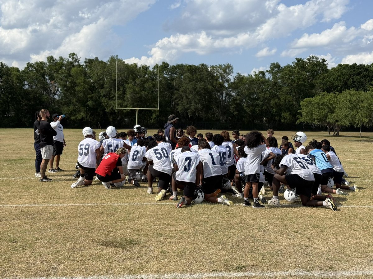 Blessings on blessings on blessings! Felt great to get back on the field with my guys! Great 1st day of spring, can’t wait for tomorrow! 
#WeAreChapel #RaiseTheBar