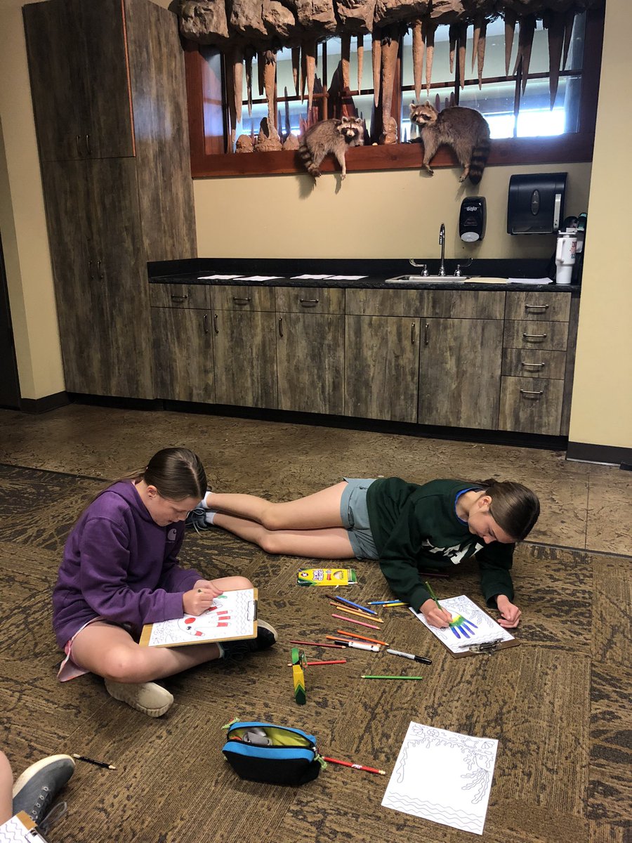 LVGintheLibrary's tweet image. This morning @sps_wolf we had to switch up our rooms due to MAP testing. The students had no problem adapting to library class on the floor. I’m used to raccoons in my library, so I felt right at home too #iykyk #SPSlib