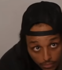 KINGDUKEYEXIST's tweet photo. spot the difference level: impossible https://t.co/nLfWmPamq4