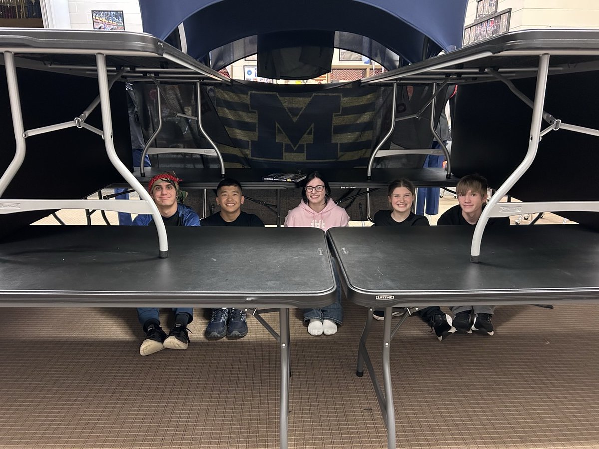 BlazeJROTC's tweet image. Teamwork in action! Our cadets came together to build a fort — and it turned into an awesome team-building experience. Proud of the skills, leadership, and teamwork on display!