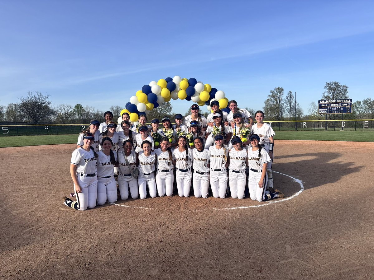 Congratulations to our seven seniors! We are very proud of you and your accomplishments on and off the field! Can’t wait to see all the great things you accomplish!!