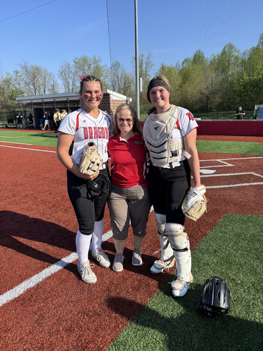 Dragons Softball tweet media