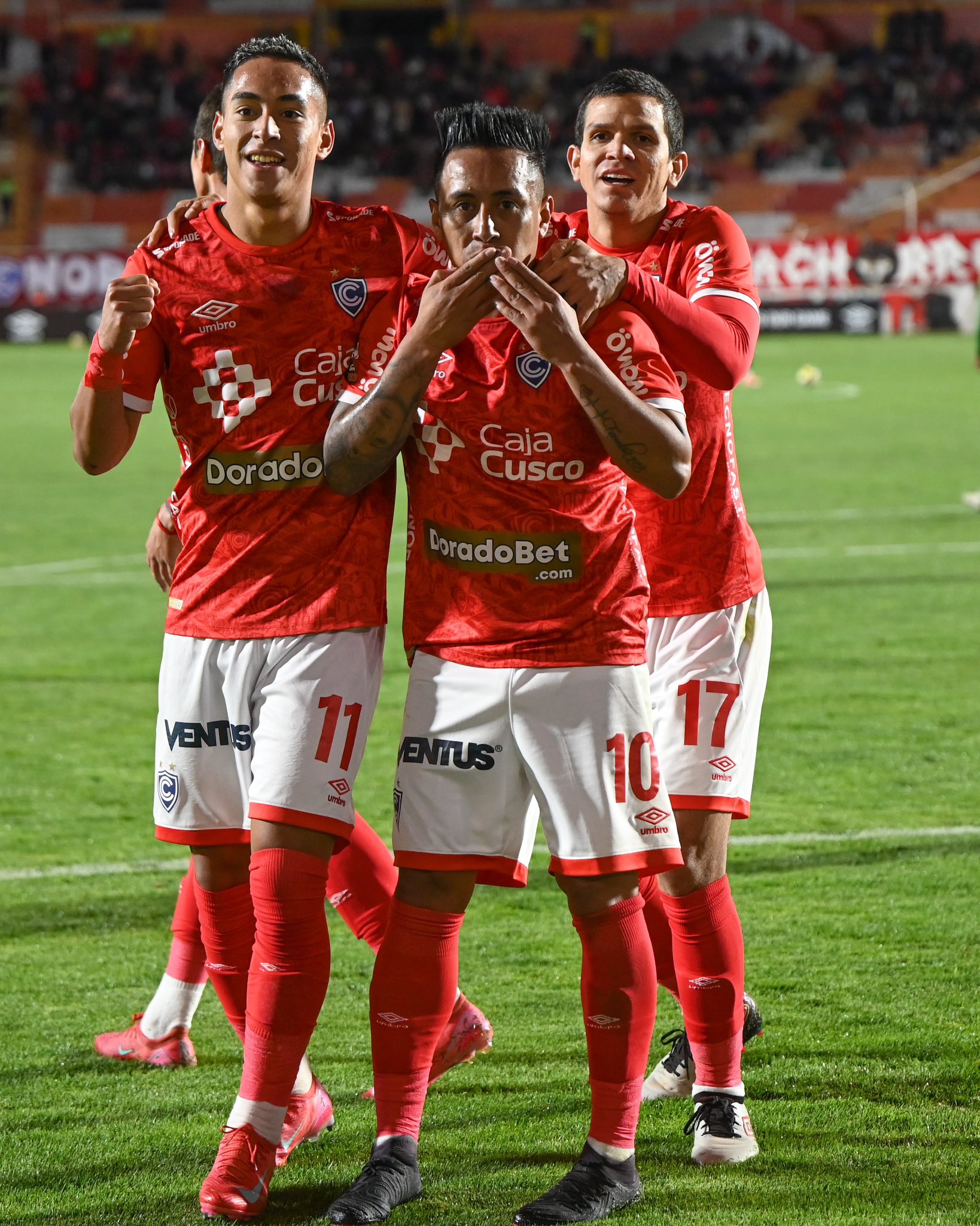 Christian Cueva anotó doble con Cienciano. (Foto: Cienciano)