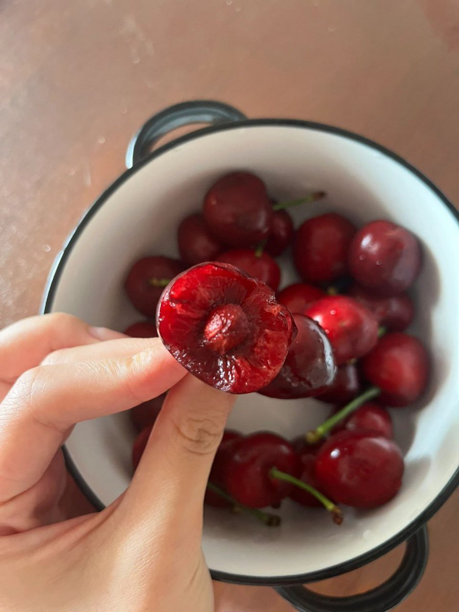 甘さと少しの酸味、これが人生の味🍒
