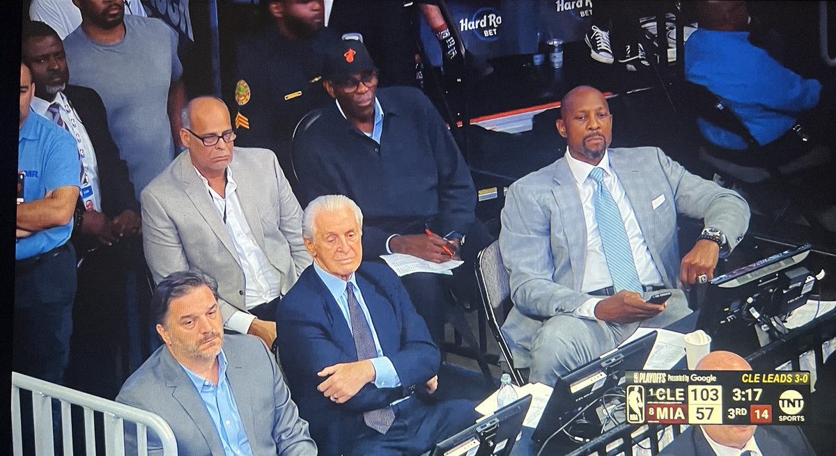 ppl are asking tweet media