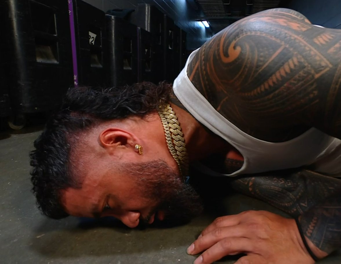 Jey Uso fans seeing all the hate on their timelines #WWERaw