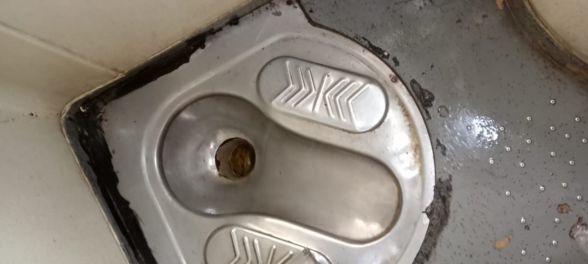 _Devashish1's tweet image. Seriously disappointed and frankly disgusted by the filth in coach B4 and the toilets on train 12296  @RailMinIndia @IRCTCofficial This needs urgent and stringent intervention! @SW_Help @drmsbc @Gmwrly @RailMadad