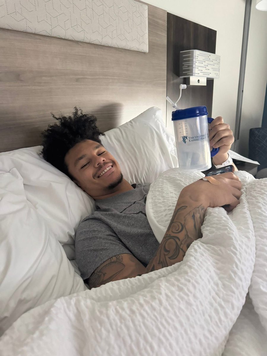 Sandra Rocker, mom of former CDO and Arizona running back Stevie Rocker, posted on social media today that her son is donating bone marrow to a 6-year-old boy in Argentina. Stevie traveled to Kansas to undergo the procedure this morning. He will be a fifth-year senior in the fall