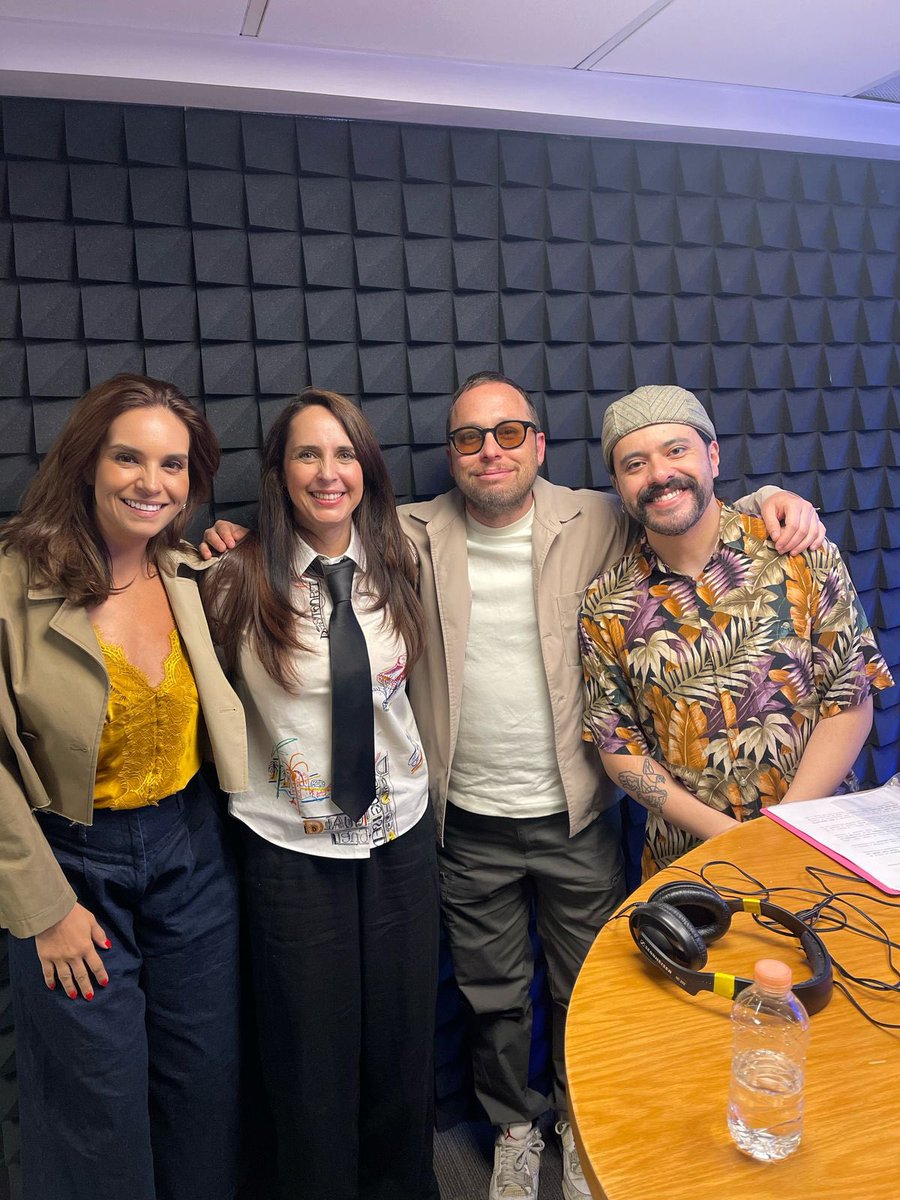 Exa FM (@exafm) on Twitter photo ¡Ya estamos en la entrevista con <a href="/IranCastilloCom/">Iran Castillo</a> ! Quédate con nosotros en #LaCaminera con <a href="/taniarin/">Tania Rincón</a>, <a href="/fran_hevia/">Fran Hevıa | El Novio de América</a> y <a href="/Fer_Gay/">FER GAY</a> 🤪 En el 104.9 FM 📻 ¡Ya estamos en la entrevista con <a href="/IranCastilloCom/">Iran Castillo</a> ! Quédate con nosotros en #LaCaminera con <a href="/taniarin/">Tania Rincón</a>, <a href="/fran_hevia/">Fran Hevıa | El Novio de América</a> y <a href="/Fer_Gay/">FER GAY</a> 🤪 En el 104.9 FM 📻