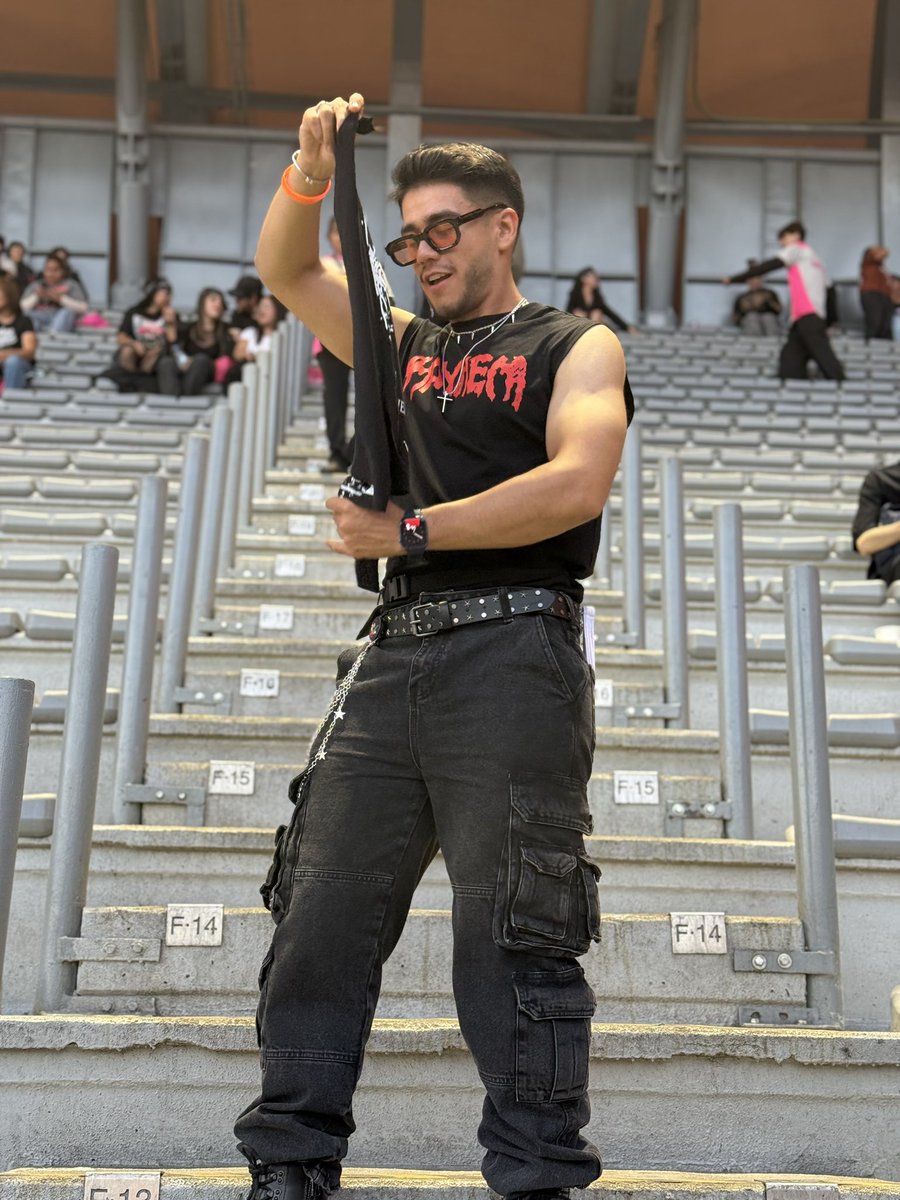 viva la mayhem !! 🖤❤️‍🔥