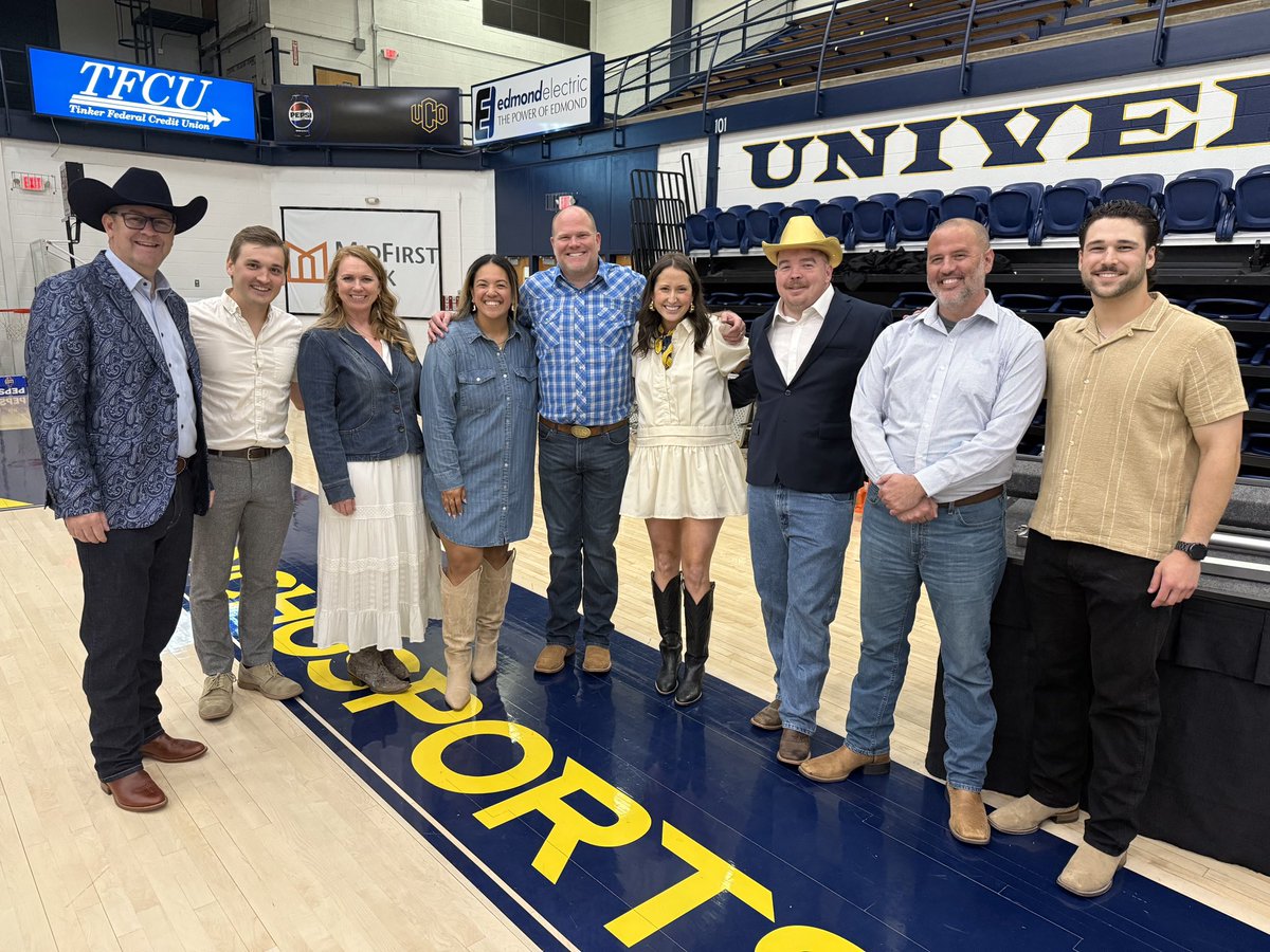 Stan Wagnon (@stanwagnon) on Twitter photo Grateful for a hardworking <a href="/ucoathletics/">UCO Bronchos</a> staff, who made a good thing come together tonight as we honored the amazing Broncho student-athletes with the Stampede Awards. It was a great night to be a Broncho!! #RollChos #BootsAndBronchos Grateful for a hardworking <a href="/ucoathletics/">UCO Bronchos</a> staff, who made a good thing come together tonight as we honored the amazing Broncho student-athletes with the Stampede Awards. It was a great night to be a Broncho!! #RollChos #BootsAndBronchos