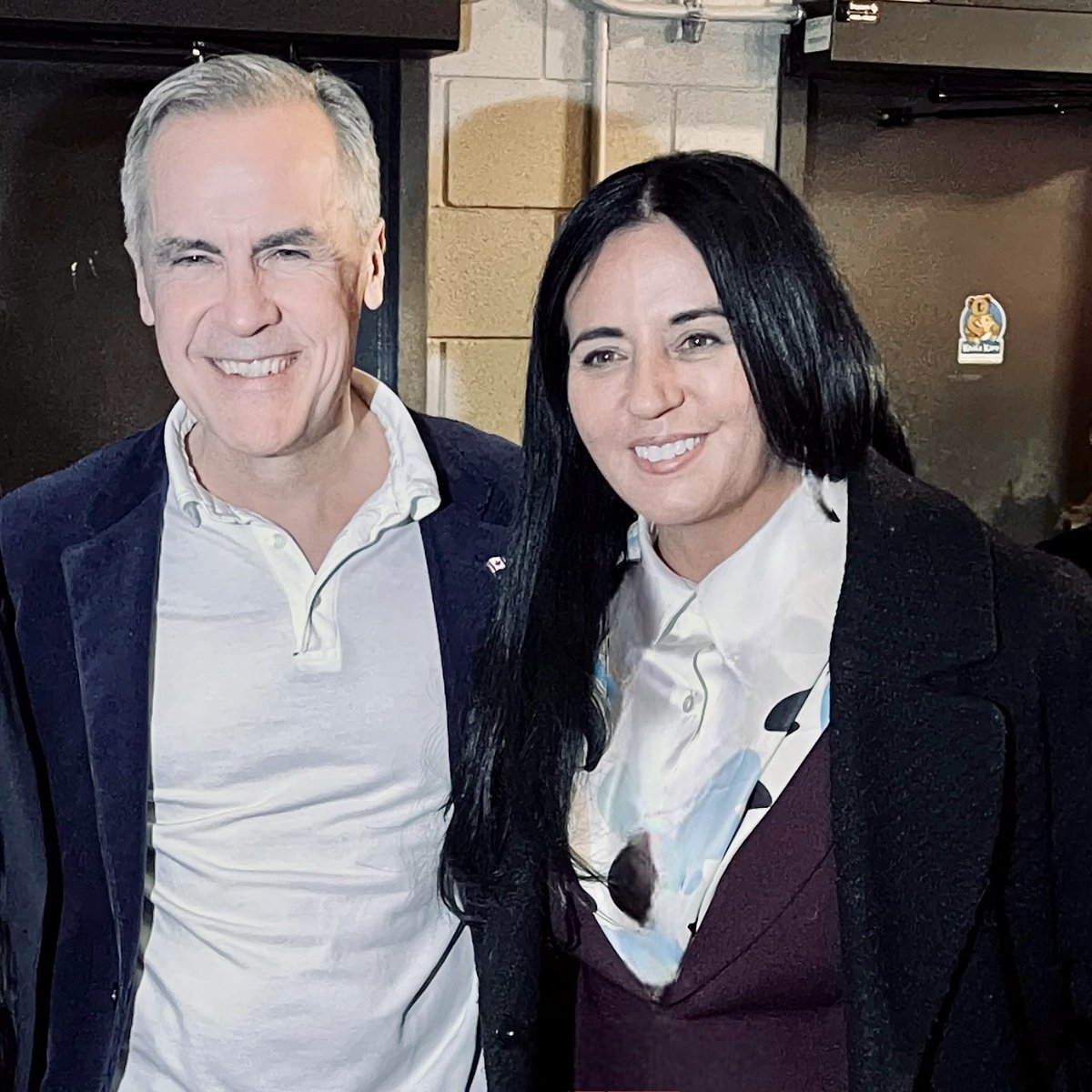 Félicitations à <a href="/MarkJCarney/">Mark Carney</a> et toute l’équipe libéral!🙌 J'ai hâte de collaborer pour livrer plus de logements et propulser le développement économique de notre métropole et de notre pays. Je sais qu’avec ce gouvernement, on pourra redonner à Montréal sa capacité de réaliser ses