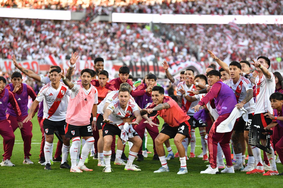 River_info (@_river_info_) on Twitter photo 📊🤯 NINGÚN jugador del plantel de
River tiene historial NEGATIVO en el SUPERCLÁSICO ante Boca
🔜 El que más ventaja tiene, es Armani, que le lleva 5 partidos.
ℹ️ <a href="/MatiasjCabezas/">Matías Cabezas</a> 📊🤯 NINGÚN jugador del plantel de
River tiene historial NEGATIVO en el SUPERCLÁSICO ante Boca
🔜 El que más ventaja tiene, es Armani, que le lleva 5 partidos.
ℹ️ <a href="/MatiasjCabezas/">Matías Cabezas</a>