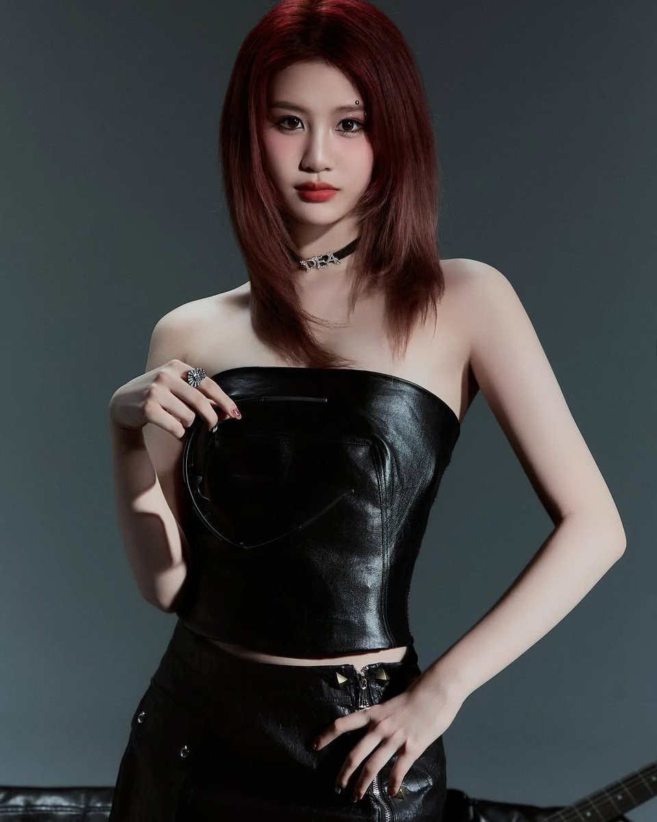 UDTTfanbase's tweet photo. Nugupromoter reveals Jessica as the fifth member in UDTT! Also known as Lu Yu Ting, she's 20 years old (2005) and is a chinese singer under SW entertainment.

#School_Rush #REALLY_REALLY 
#UDTT_School_Rush #UDTT_REALLY_REALLY
#UDTT #우당탕탕소녀단 https://t.co/L96I89b3rZ