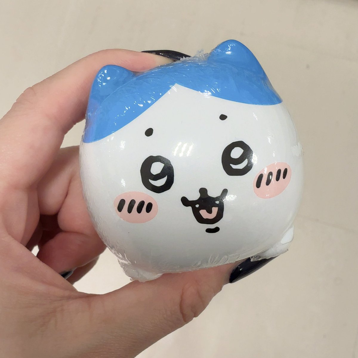 i_2_n__8's tweet photo. 【交換】ちいかわ 貯金箱 

譲) ハチワレ

求) くりまんじゅう

郵送か手渡しでの交換希望です。
(都内受け渡し可能です！)
検索からでもお気軽にお声がけください。 https://t.co/KviOQvSU1U