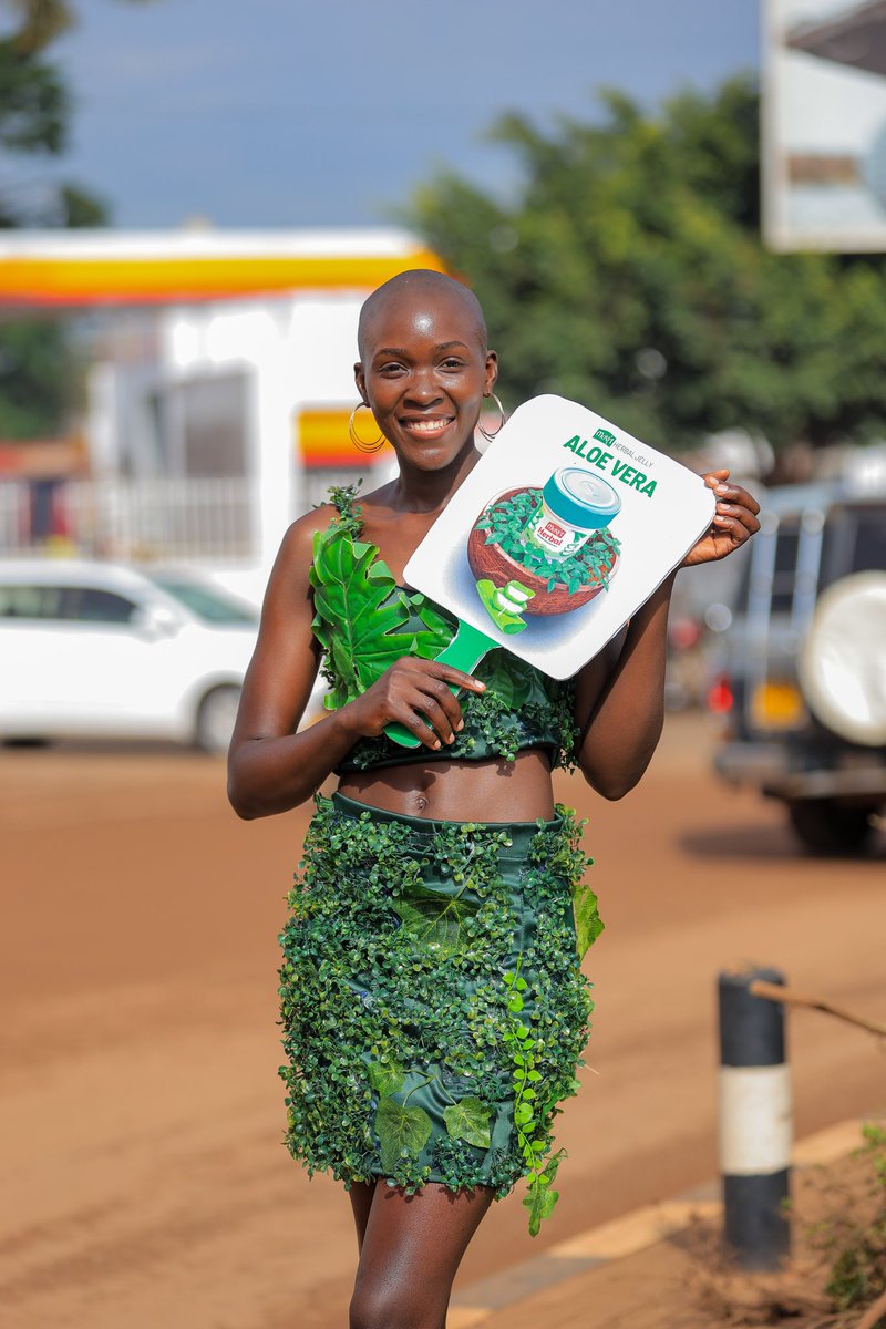 Thee dancing photographer tweet media